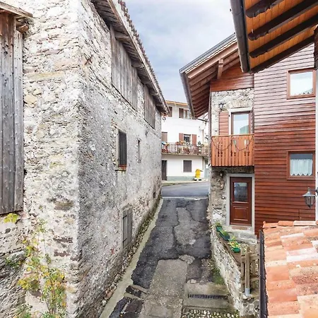 One-bedroom Holiday In Arta Terme Nyaraló