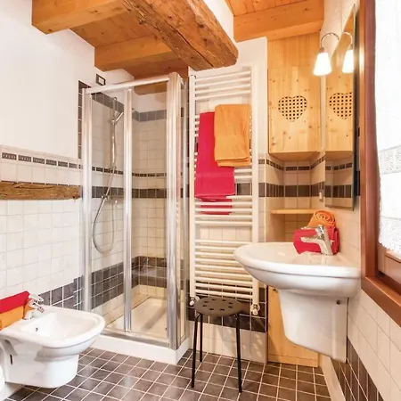 One-bedroom Holiday In Arta Terme Nyaraló Piano dʼArta